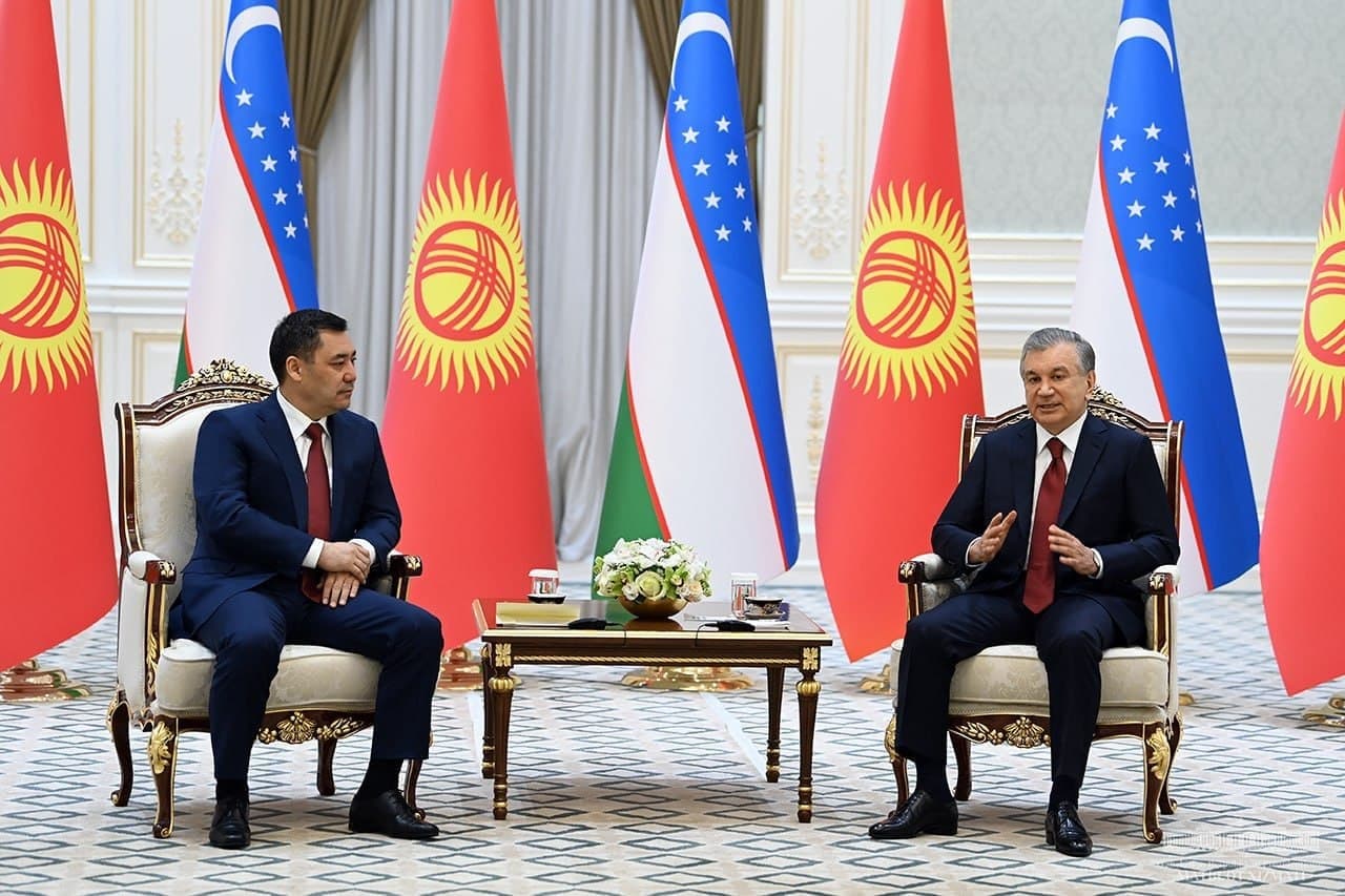 Шавкат Мирзиёев провел телефонный разговор с президентом Кыргызстана