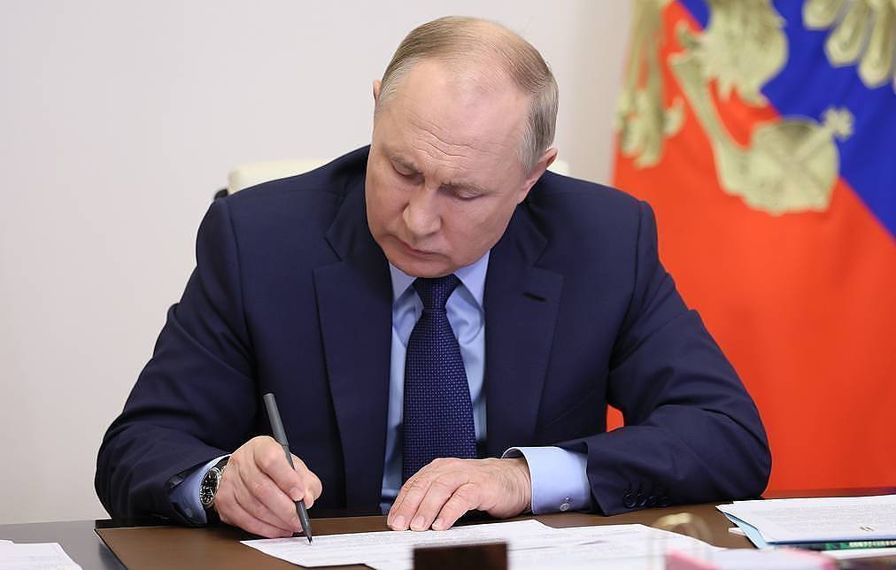 Путин ответил на санкции, подписав указ об экономических мерах для недружественных стран