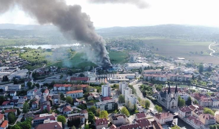 В Словении прогремел мощный взрыв на химическом заводе — видео