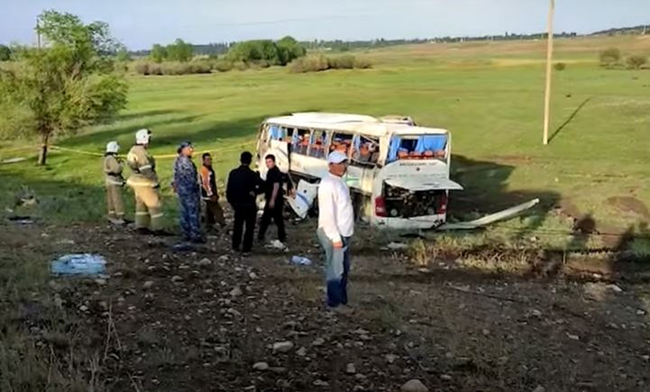 Опрокинулся автобус, следовавший из Узбекистана в Казахстан: есть жертвы и пострадавшие