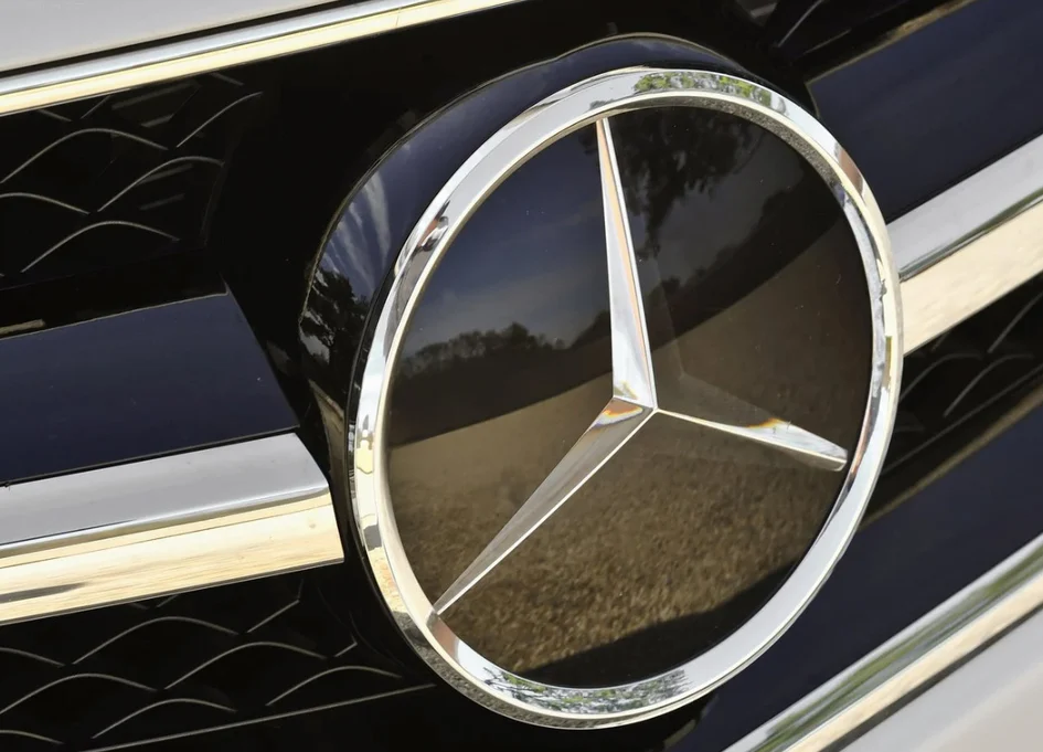 Mercedes-Benz продал самую дорогую машину в истории