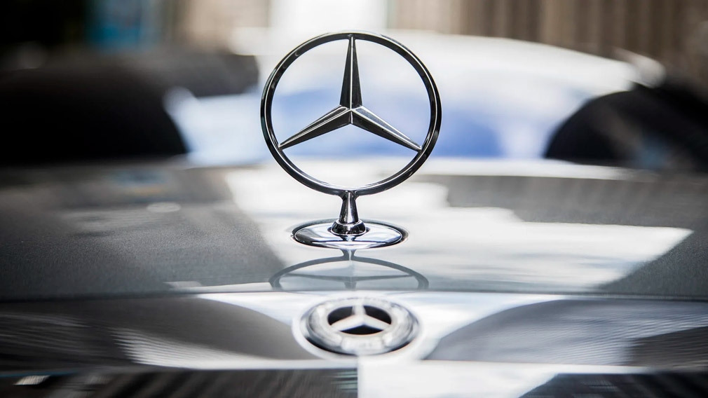 Посмотрите на первое официальное изображение Mercedes-AMG SL от Maybach
