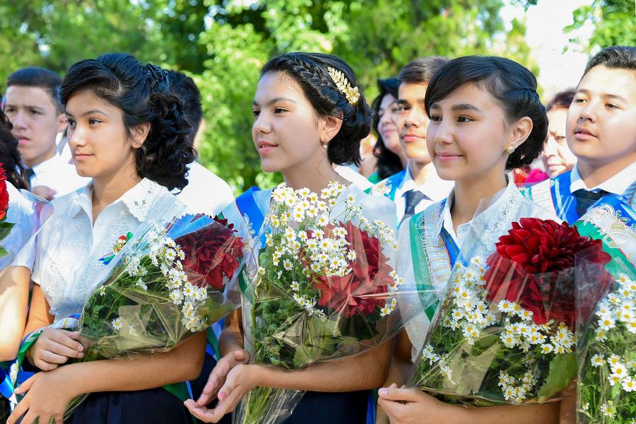 Подсчитано количество выпускников школ в Узбекистане