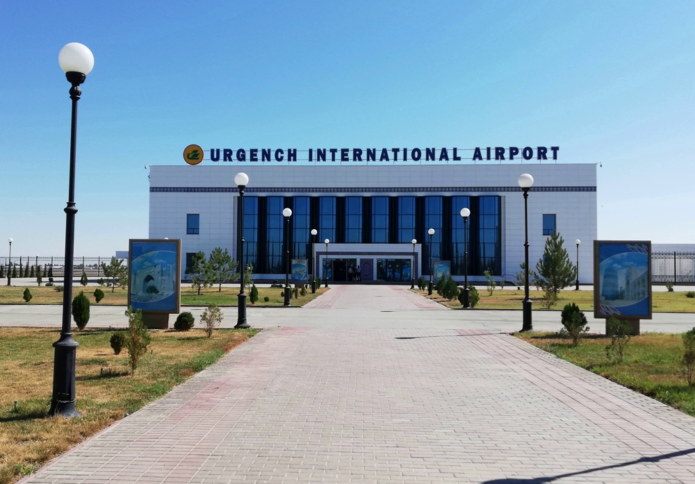Уволен директор аэропорта Ургенча