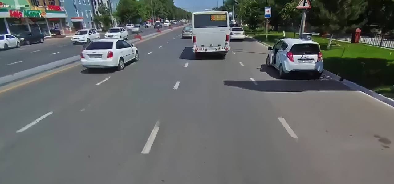 В Узбекистане на автобусы начали устанавливать камеры, фиксирующие нарушения