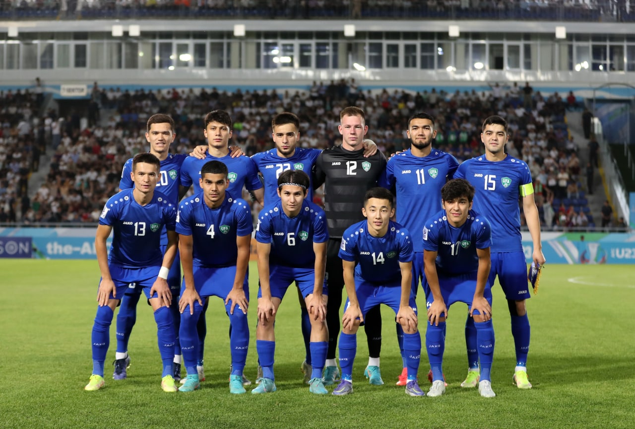 Узбекистан вышел в четвертьфинал Кубка Азии с первого места