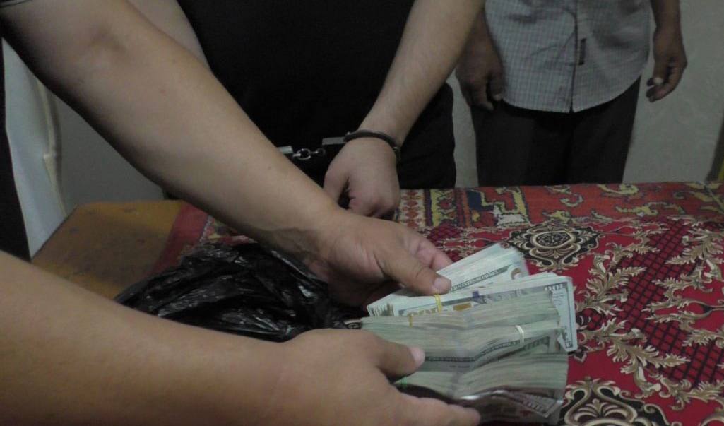В Ташкенте шесть человек украли из квартиры гражданина Китая сейф с $265 тысяч