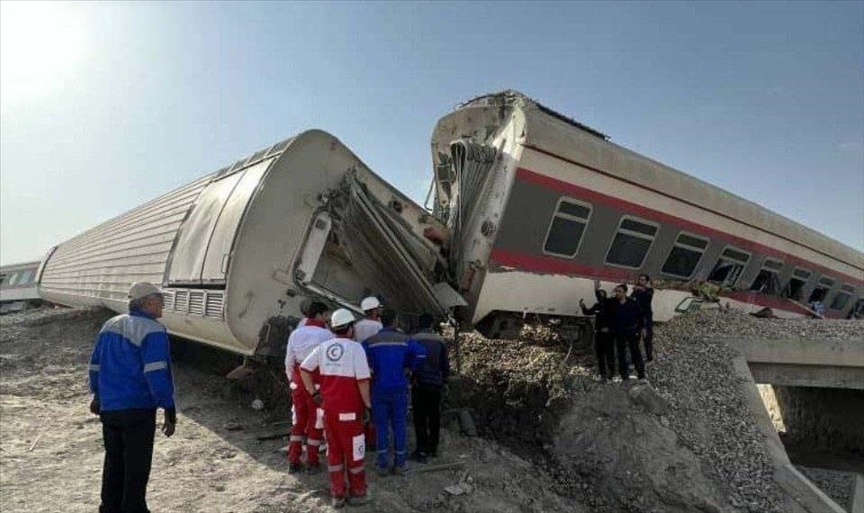 Шавкат Мирзиёев направил соболезнования президенту Ирана в связи с крушением поезда