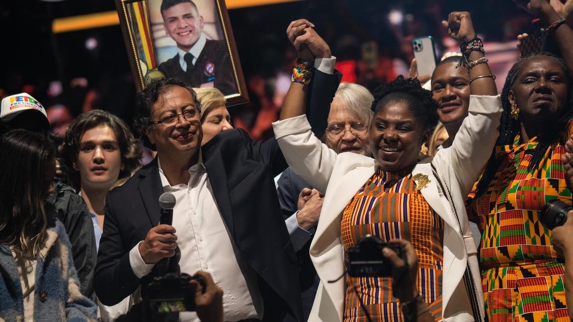 В Колумбии президентом избран бывший партизан 