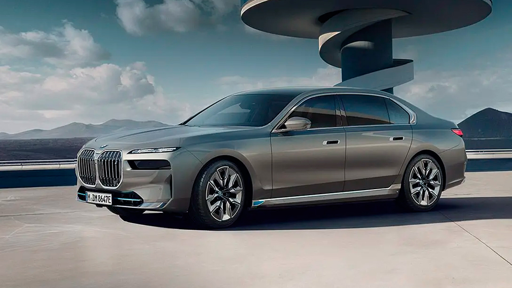 BMW выпустит первый в мире электромобиль-броневик
