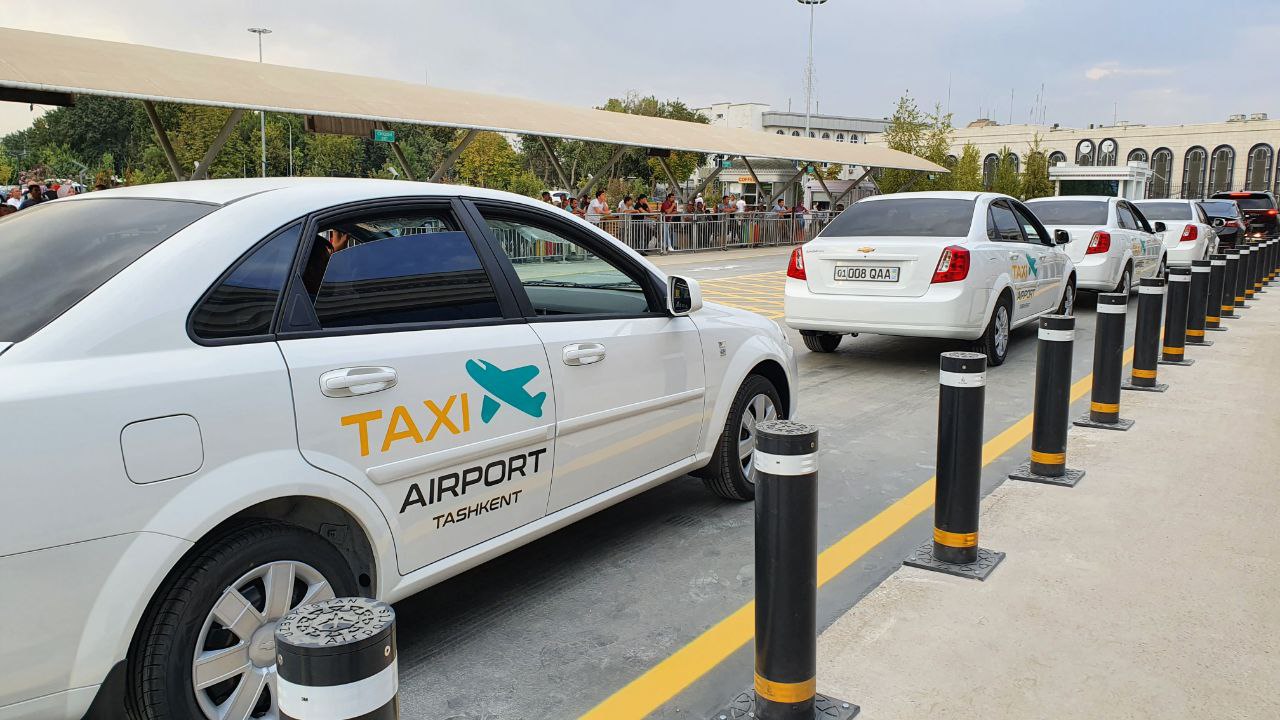 Сколько будет стоить официальное такси и парковка в аэропорту Ташкента — цены
