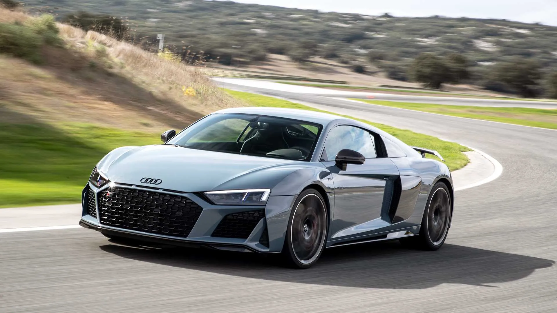 Audi R8 станет полностью электрическим автомобилем