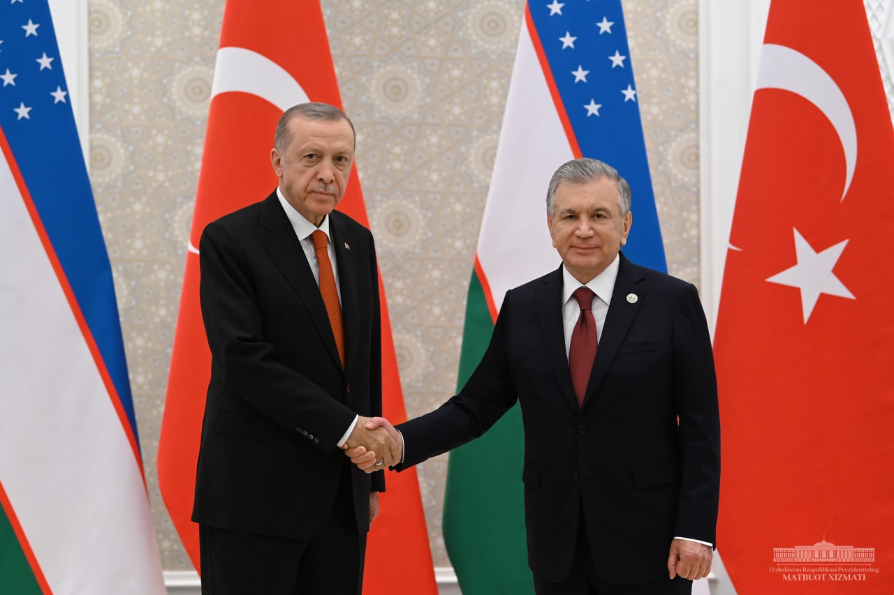 Мирзиёев провел встречу с Эрдоганом 