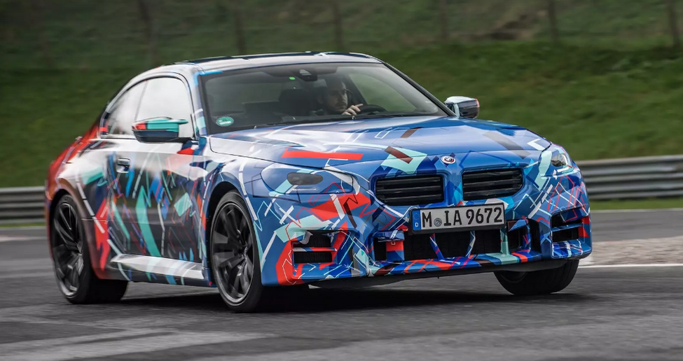 Самым быстрым бензиновым автомобилем BMW может стать обновленная M2