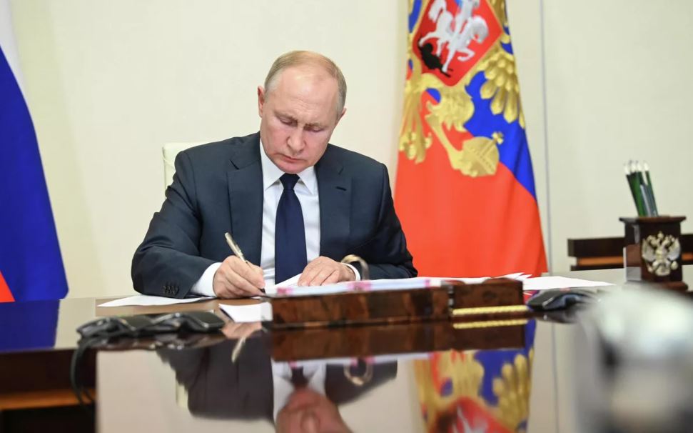 Путин подписал пакет поправок о военной службе — главное