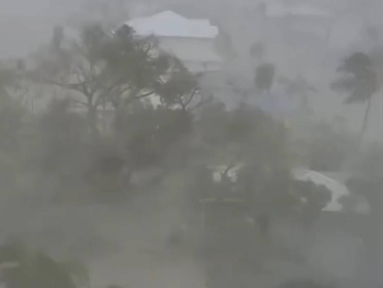 Ураган «Иен» ударил по Флориде — видео