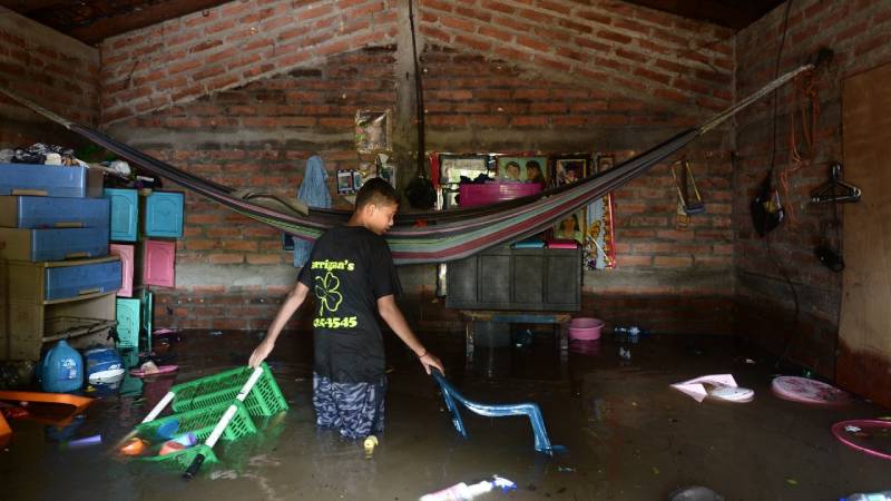 Очередное масштабное наводнение произошло в Мексике — видео