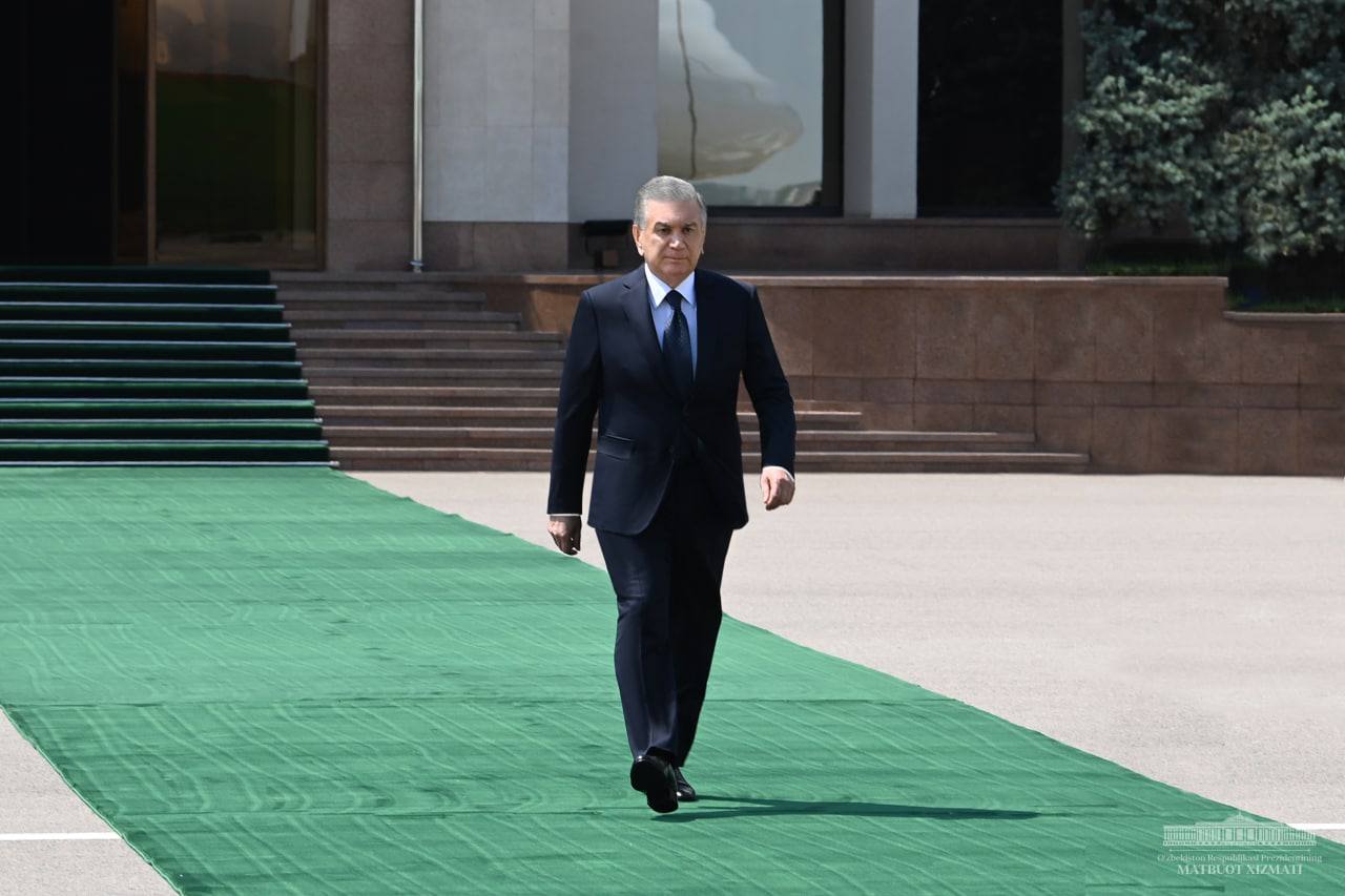 Президент снова посетит Казахстан