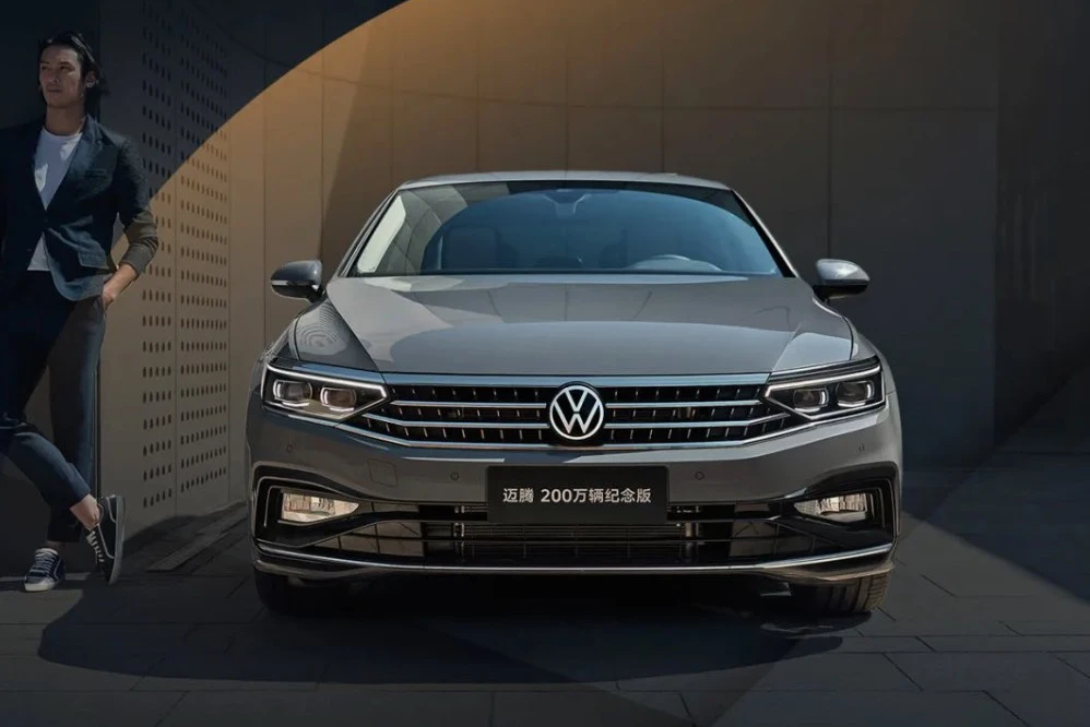 Volkswagen начал продажи обновленного седана Magotan