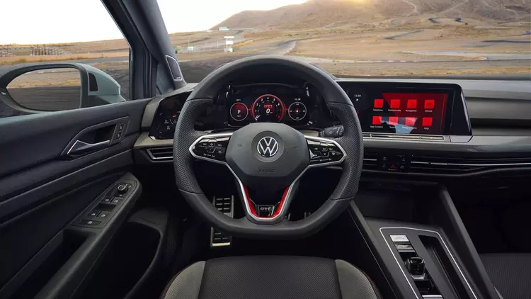 Volkswagen прислушался к своим покупателям и отказался от огромного количества сенсоров
