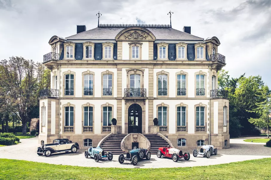 Bugatti выкупила пять классических моделей у частников в заводскую коллекцию