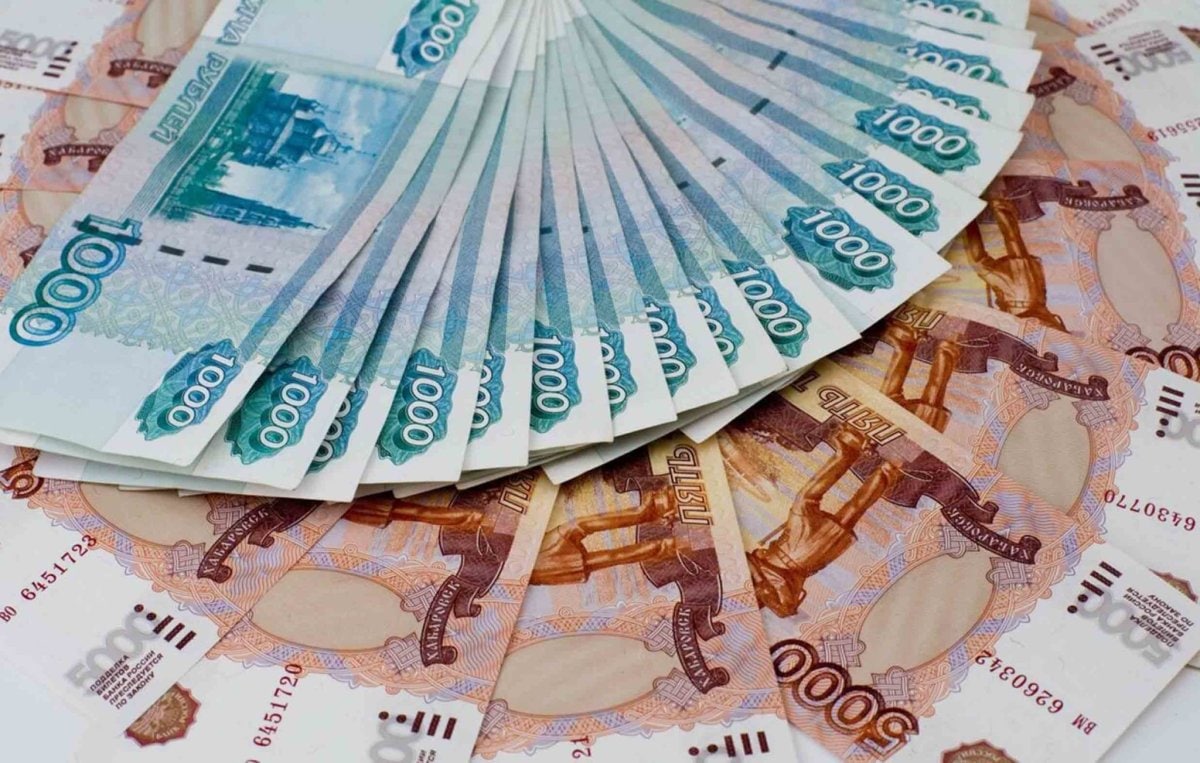Россияне стали чаще незаконно вывозить деньги в Узбекистан