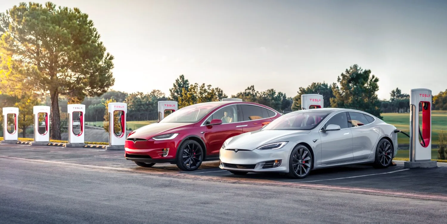 Tesla отзывает 40 тысяч автомобилей