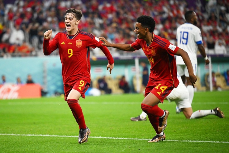 Испания забила Коста-Рике семь безответных мячей — видео