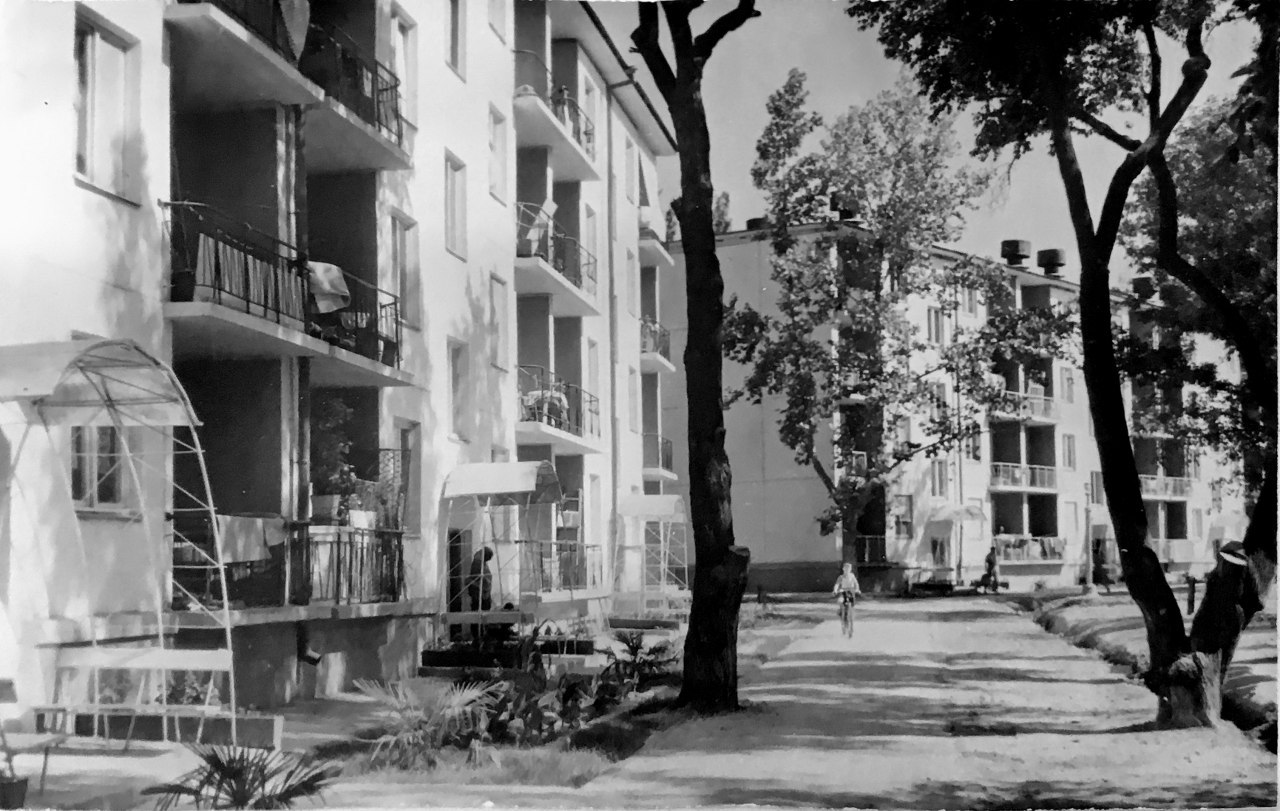 Toshkent shahridagi Shota Rustaveli ko'chasida joylashgan turar-joy binolari. 1959-yil