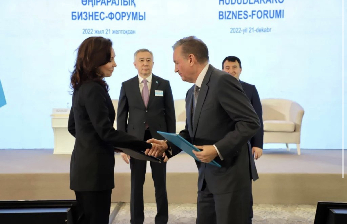 UzAuto в рамках Узбекско-Казахстанского Межрегионального бизнес-форума подписал торговые и инвестиционные соглашения 
