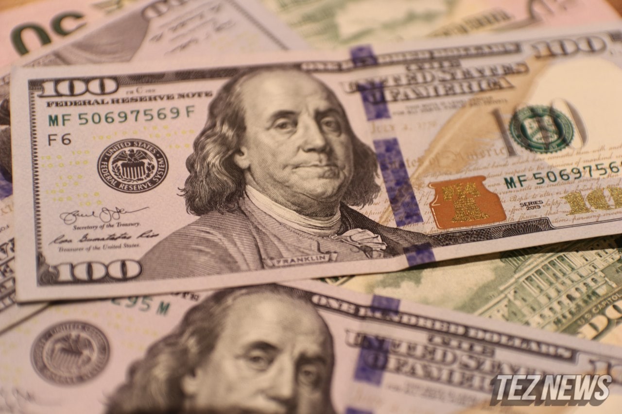 Курс доллара в Узбекистане упал ниже 11 200 сумов 