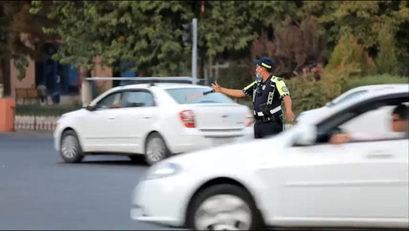 Почти тысяча узбекистанцев лишилась бы водительских прав в декабре из-за балльной системы штрафов  — ГУБДД