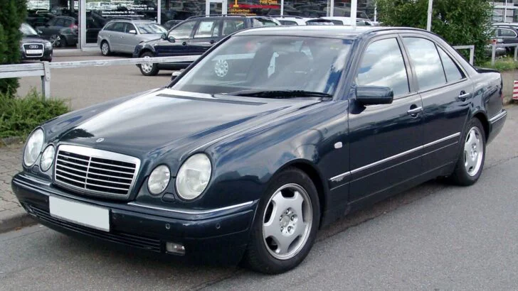 Mercedes-Benz отзывает свои двадцатилетние автомобили