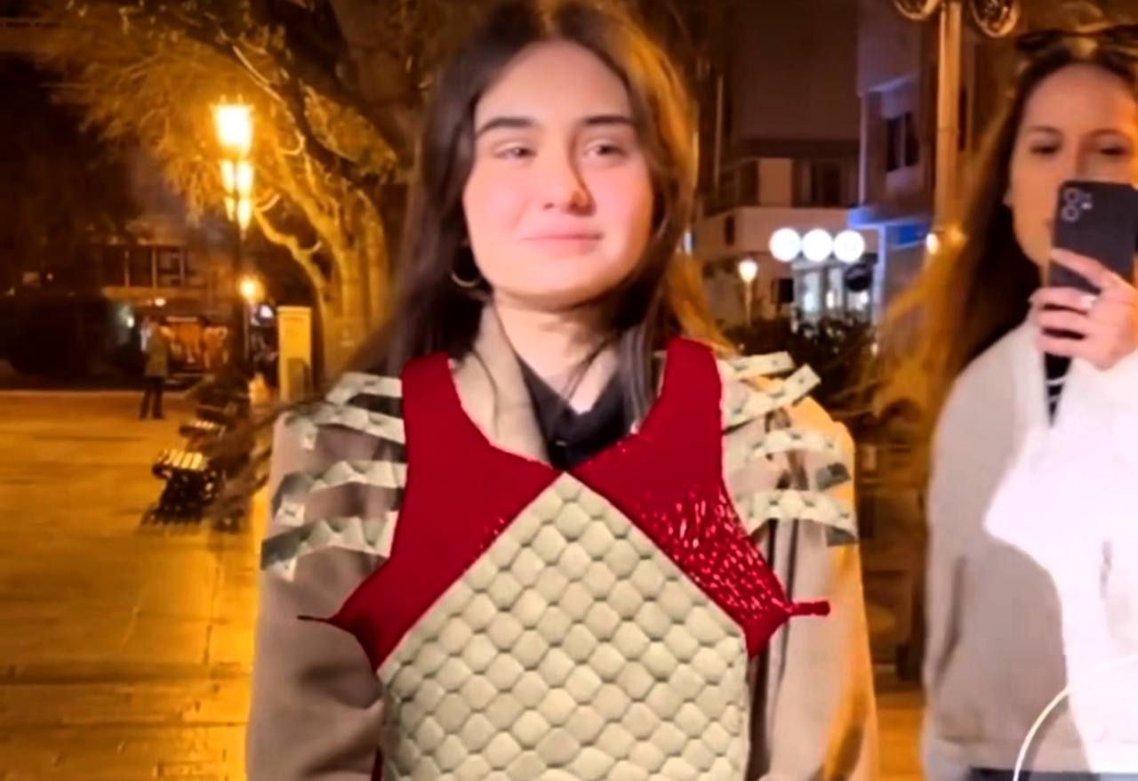 Девушка из Ташкента создала дисплей с виртуальной одеждой в Италии
