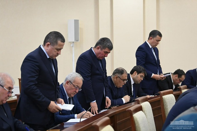 Глав трех энергокомпаний понизили до исполняющих обязанности 