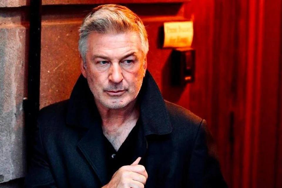 Алек Болдуин отказывается признавать свою вину за убийство оператора