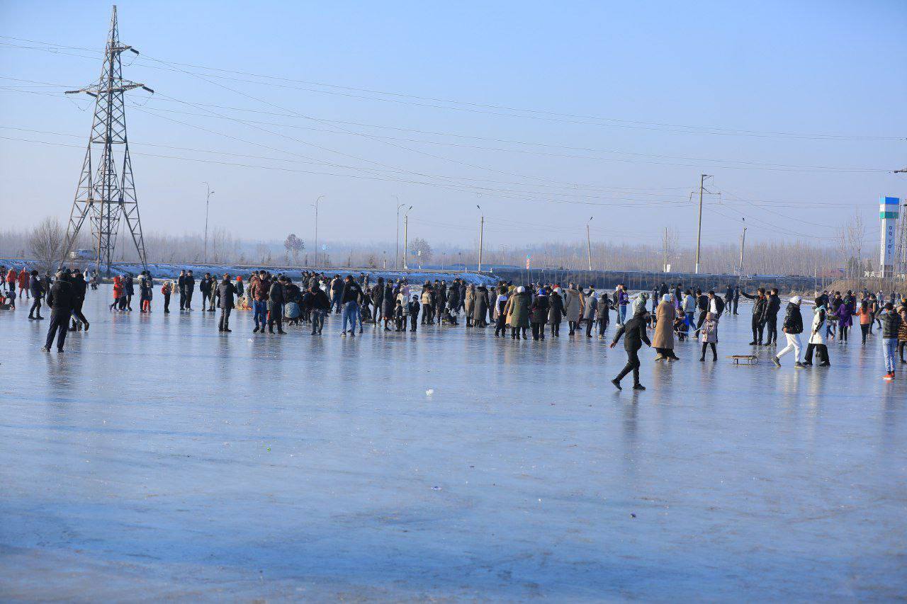 Узбекистанцев призвали не кататься на льду замерзших водоемов