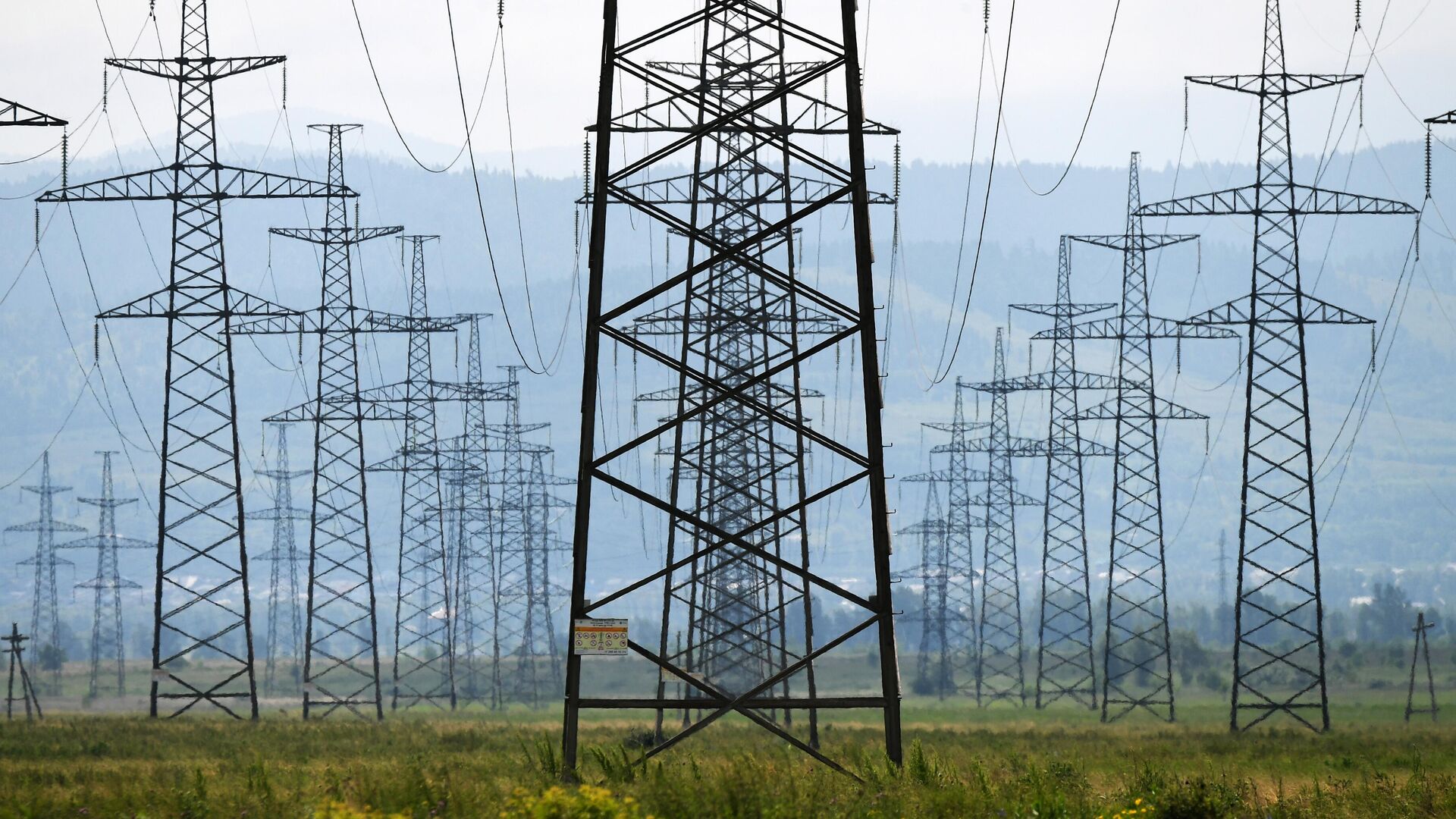 СМИ: Узбекистан не в полной мере возобновил подачу электричества в Афганистан 