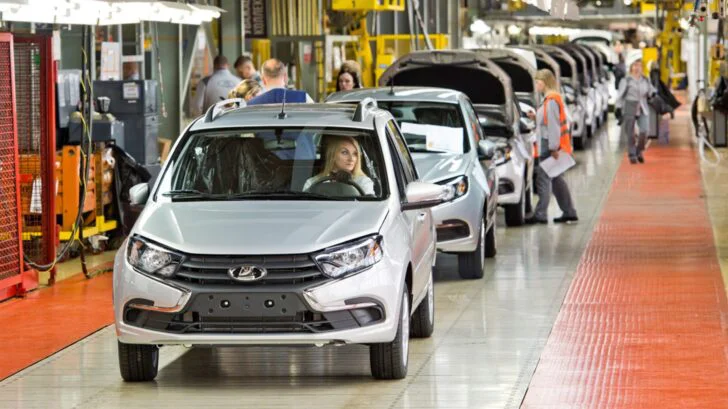 «АВТОВАЗ» заканчивает отработку некомплектных LADA Granta