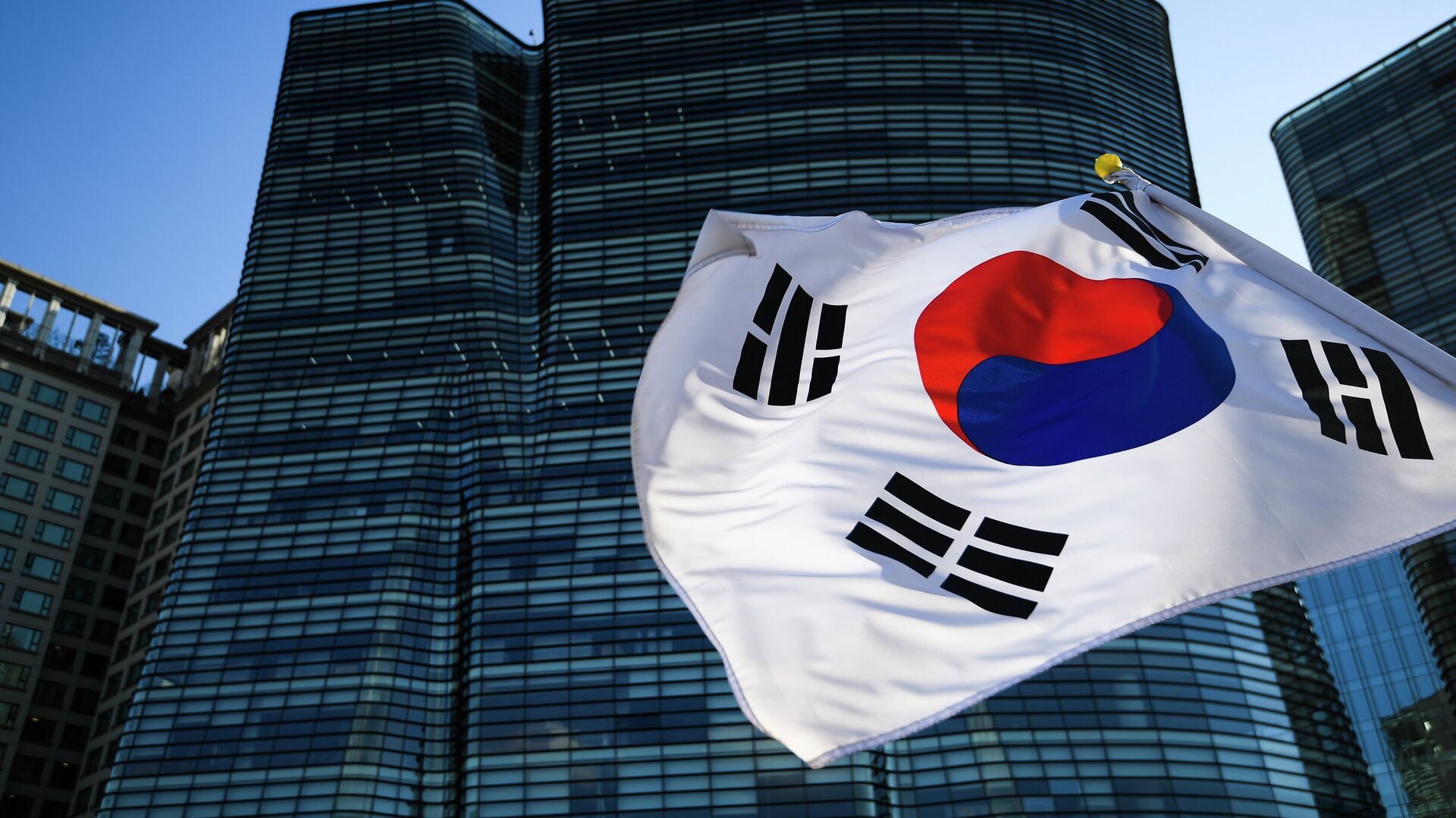 Южная Корея ввела санкции против КНДР в ответ на запуск ракет