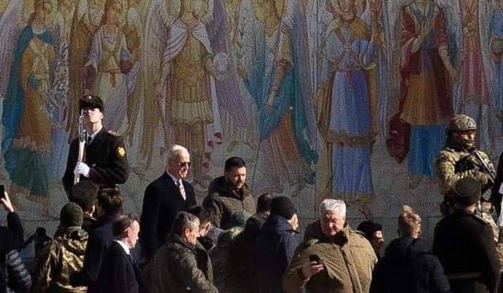 Байден неожиданно посетил Украину (видео)