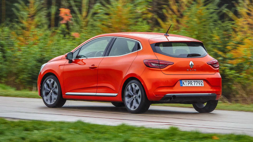 Новый Renault Clio сфотографировали во время рекламных съемок