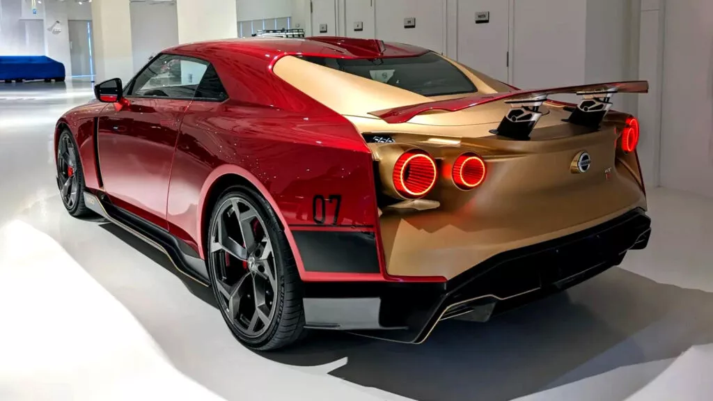Дизайнер презентовал Nissan GT-R50 в цветах костюма «Железного человека»