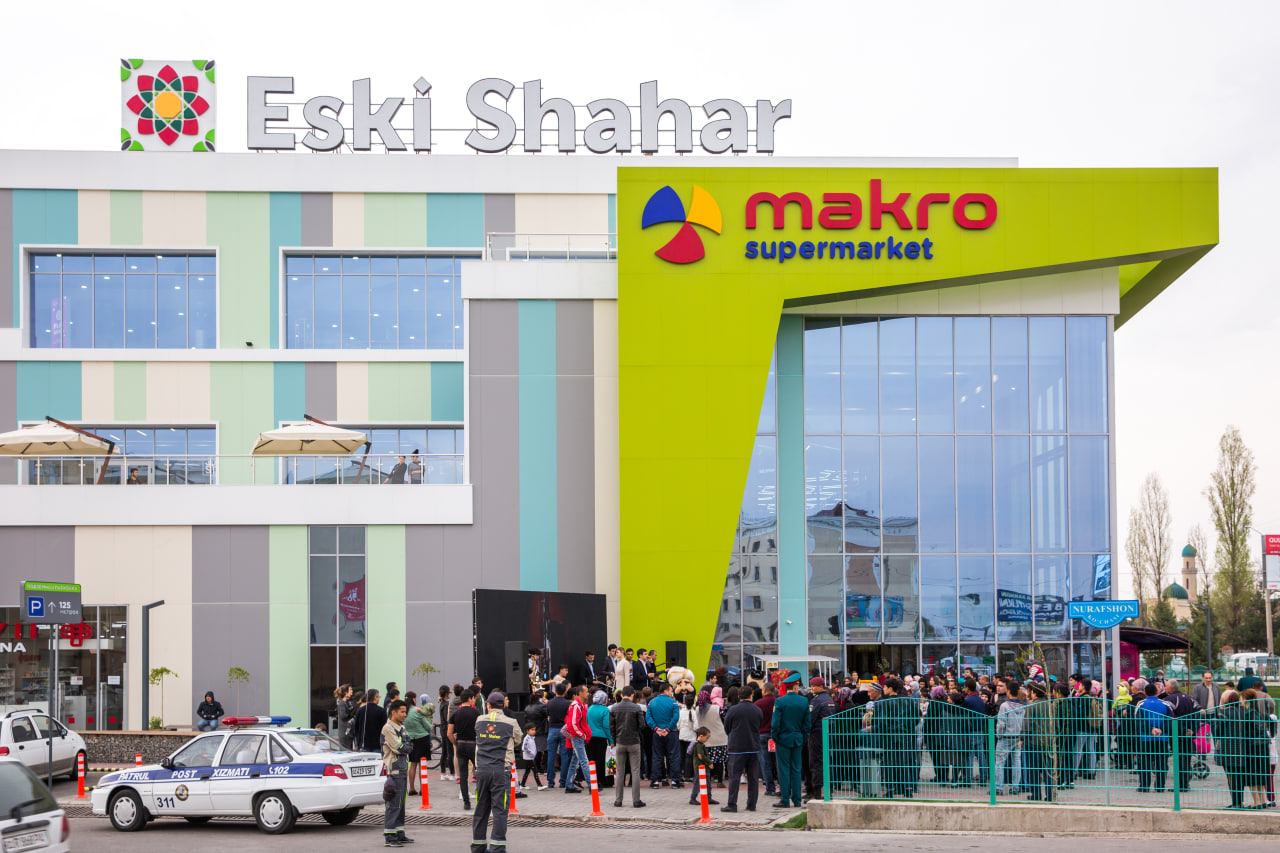 В сети супермаркетов Makro прокомментировали закрытие двух крупных магазинов