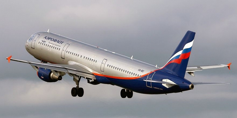 Летевший в Москву самолет экстренно приземлился в Ташкенте
