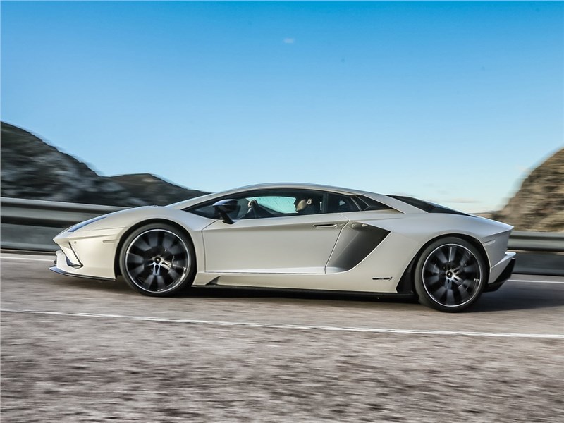 В Lamborghini рассказали о конструкции преемника Aventador