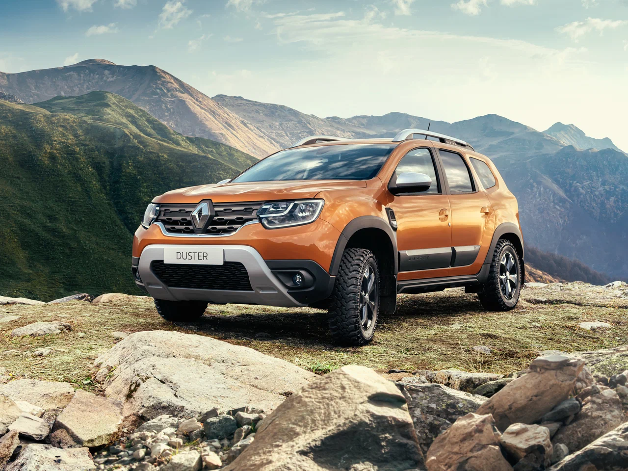 Обновленный Renault Duster сфотографировали во время дорожных тестов