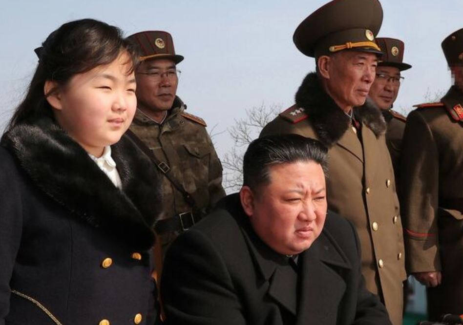 Северная Корея провела учения, имитирующие ядерную контратаку