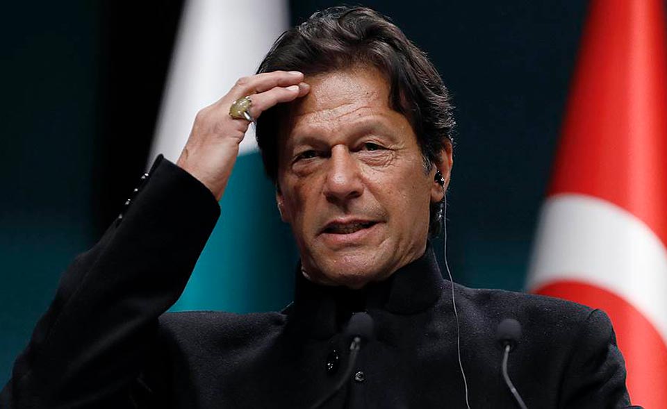 Экс-премьера Пакистана обвинили в терроризме
