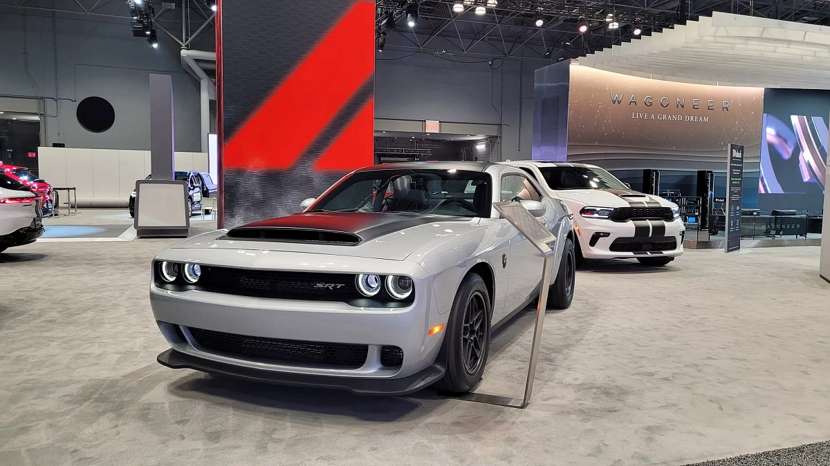 Dodge официально презентовал Challenger SRT Demon 170